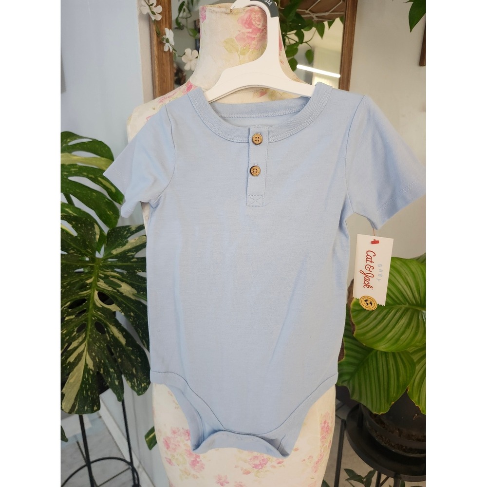 Bundle- Light Blue Short Sleeve Baby Bodysuit with Wooden Buttons - Picture 2 of 5